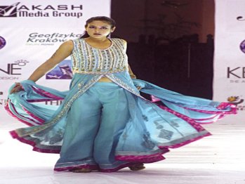 Fashion-Gala-enthrals-audience-Pakistan-2010